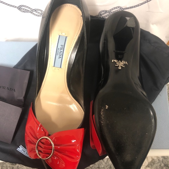 Prada Black Heels with Red Bows (37) - Picture 3 of 5